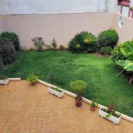 Villa Casa Adora Mit 3 Schlafzimmern, Garten Und Meerblick